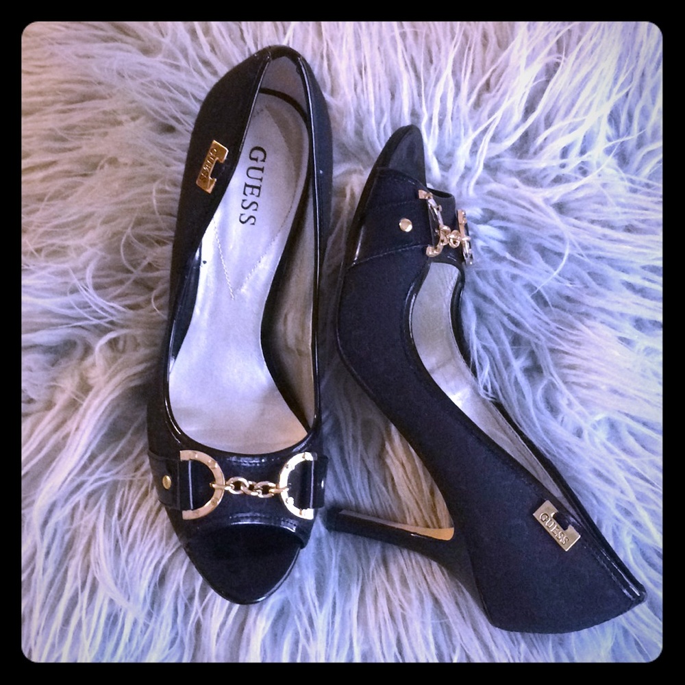 Woman’s Guess shoes, size 8, Black gold hardware